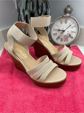 Francesca's Collections Bella Beige Nude Elastic-Strap Wedge Sandals